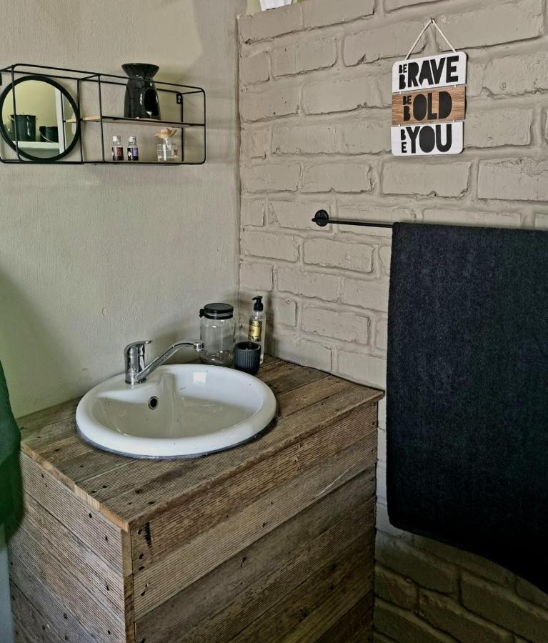 Angel 8 Airbnb Apartment 2 Робертсон Екстер'єр фото