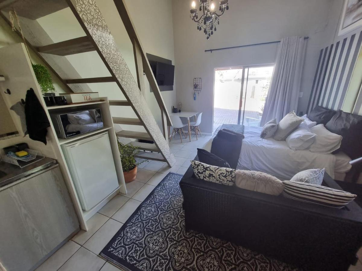 Angel 8 Airbnb Apartment 2 Робертсон Екстер'єр фото