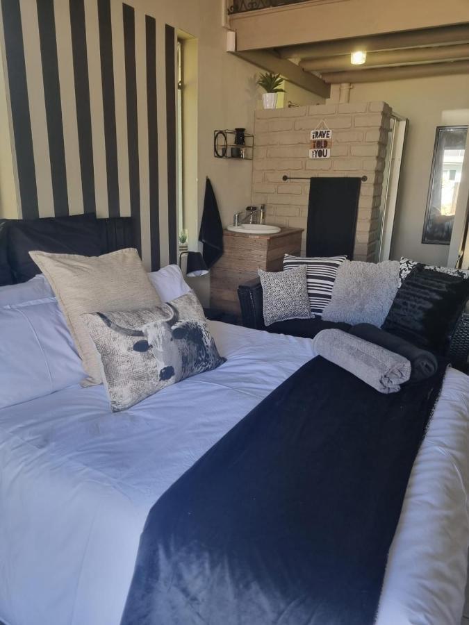 Angel 8 Airbnb Apartment 2 Робертсон Екстер'єр фото