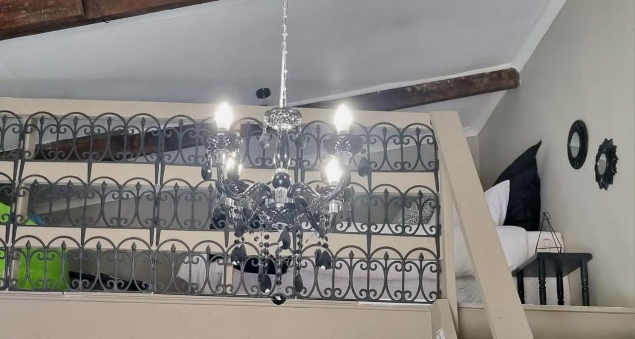 Angel 8 Airbnb Apartment 2 Робертсон Екстер'єр фото