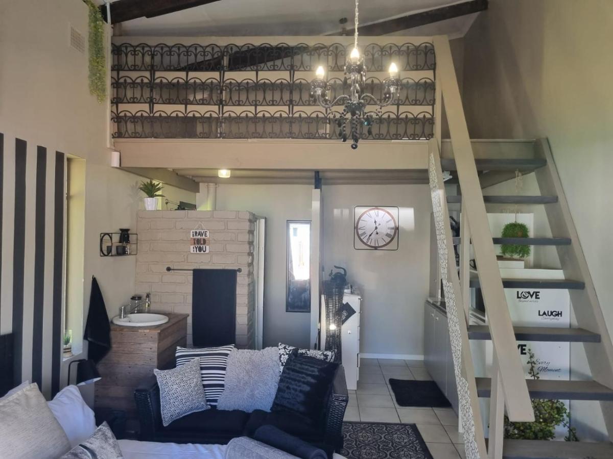 Angel 8 Airbnb Apartment 2 Робертсон Екстер'єр фото
