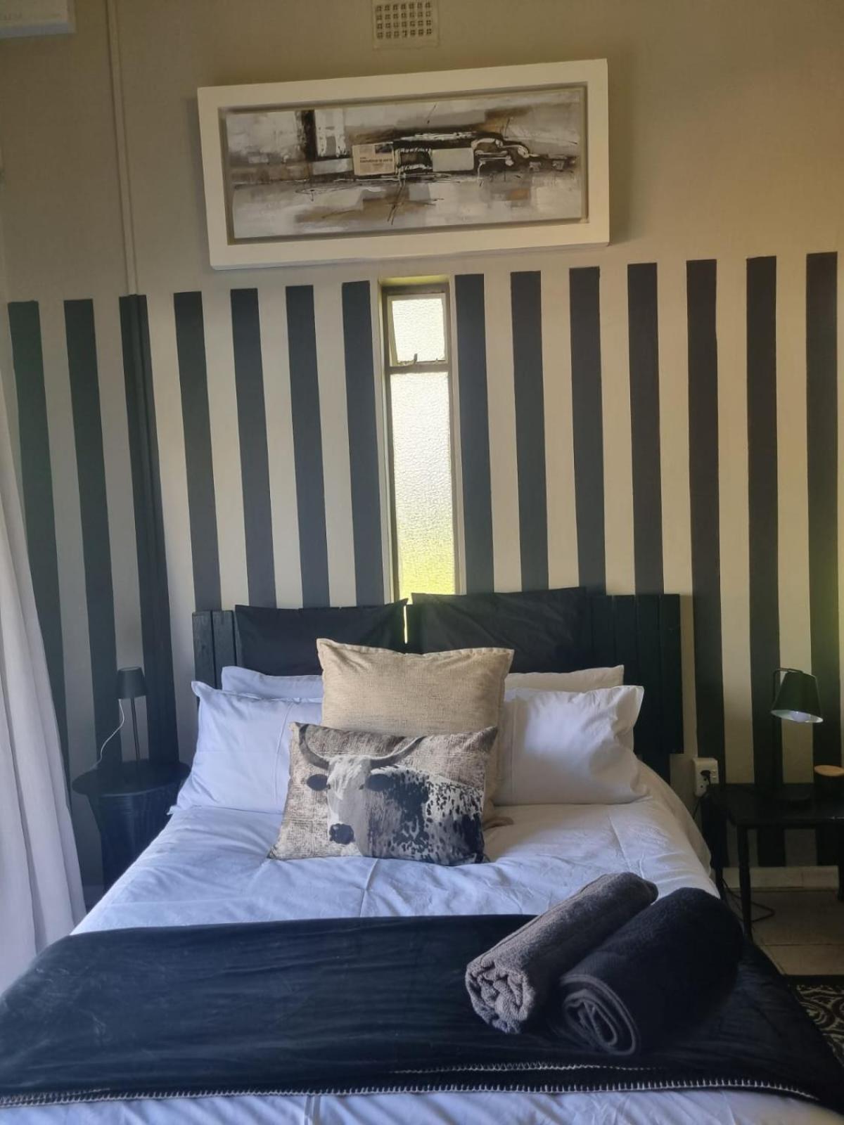 Angel 8 Airbnb Apartment 2 Робертсон Екстер'єр фото